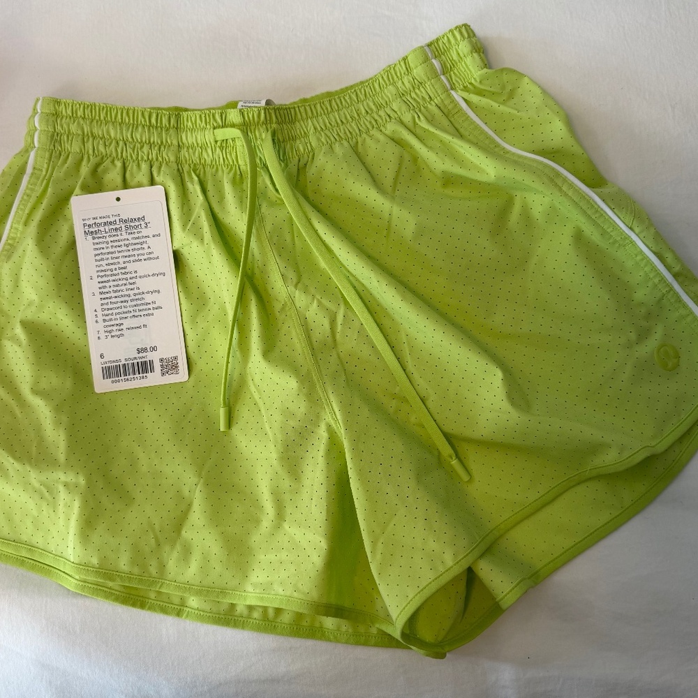 Lululemon Perforated Relaxed Mesh-Lined Short 3”